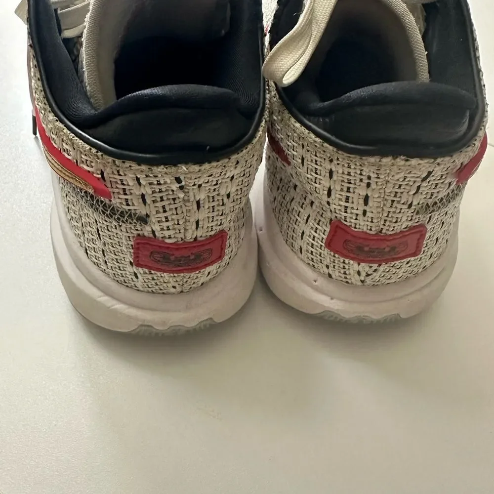 Nike Lebron 20 GS Stockists White‎ Gold 7Y Kids Basketball DQ8651-100 Sneaker